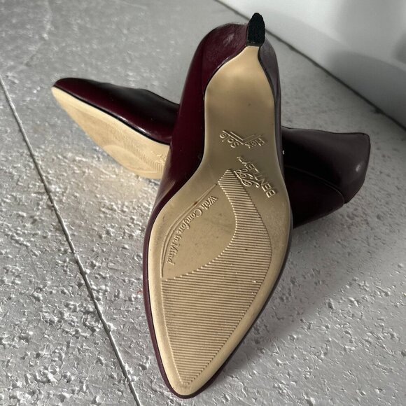 Bentley SZ 5.5 Burgundy pointed toe pump kitten heel Dressy Office Timeless Clos - Picture 11 of 12